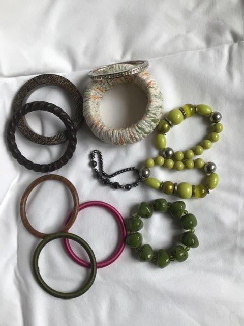 Preview of the first image of Job lot of bangles.