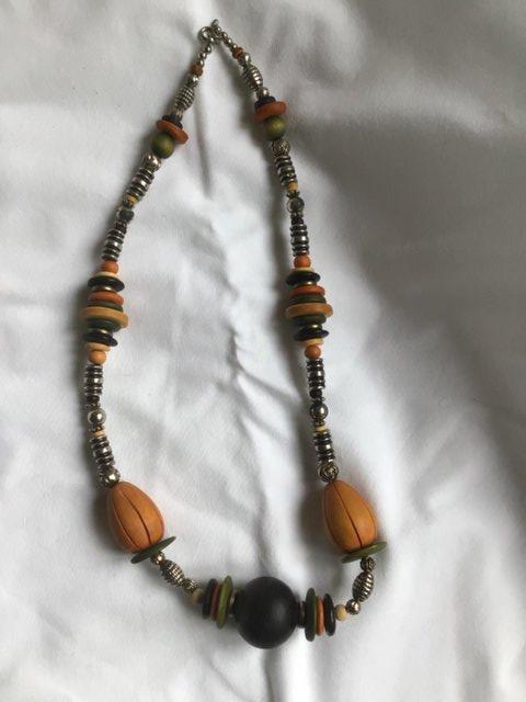 Image 3 of Costume jewellery necklaces