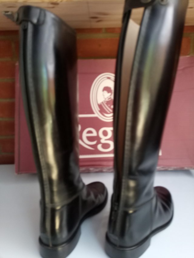 Image 2 of Regent quality leather riding boots
