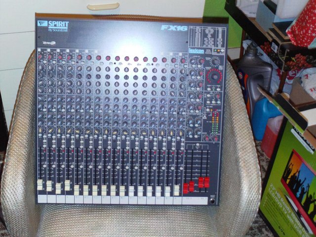 Preview of the first image of SPIRIT FX16 16 CHANNEL MIXER.