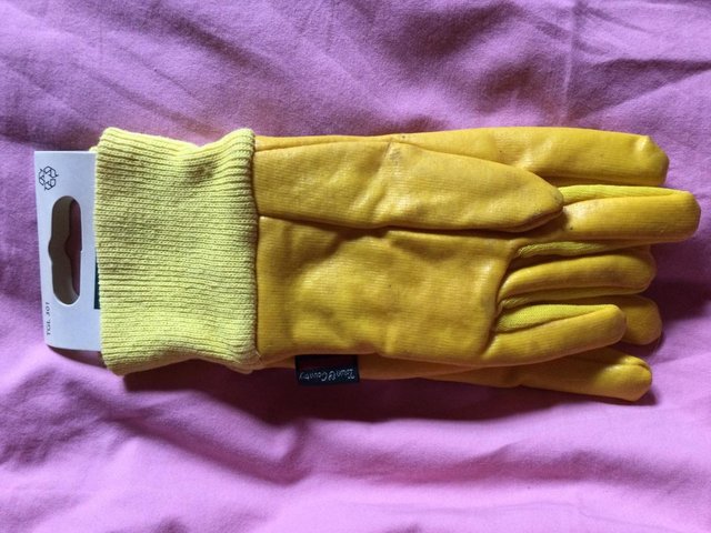 Image 2 of Children’s Gardening Gloves - NEW