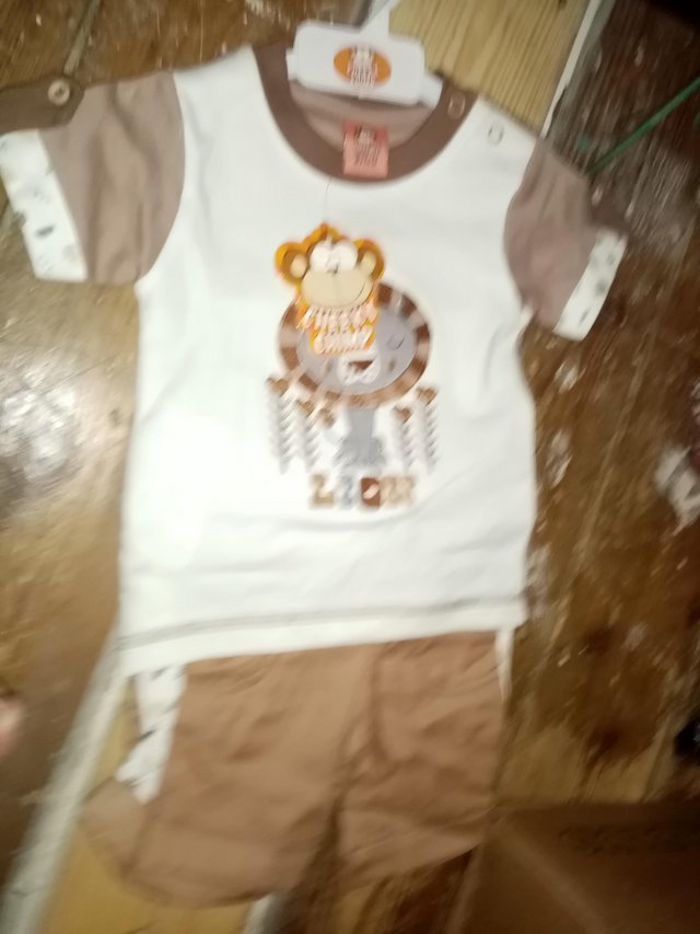 Preview of the first image of Baby clothes.