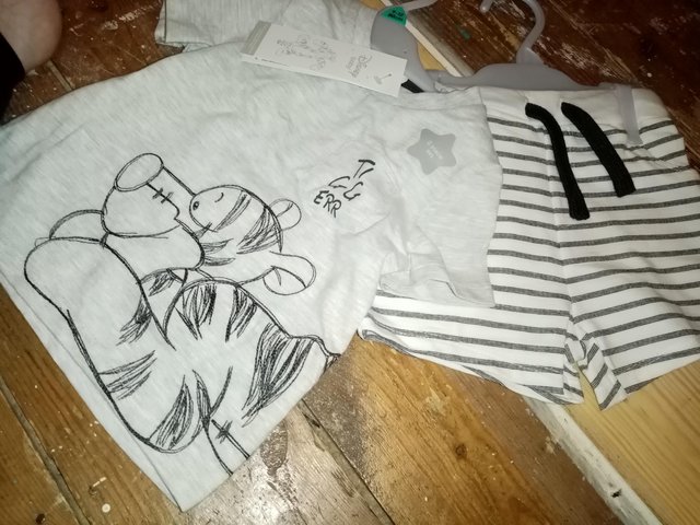 Image 2 of Baby clothes