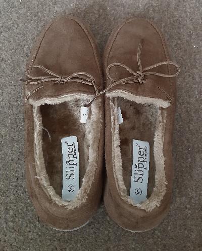Image 3 of Lovely Ladies Slippers By The Slipper Company - Size 5  BX27