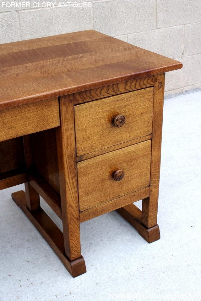 Image 20 of A RUPERT NIGEL GRIFFITHS OAK WRITING DESK TABLE LAPTOP STAND