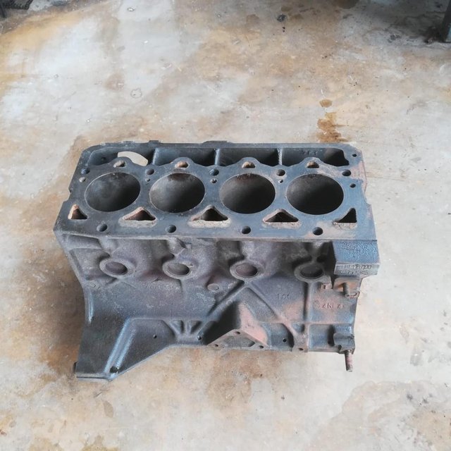 Image 2 of Engine block Fiat 1300 type 116.000