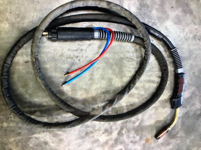 Image 2 of 4m length mig welding appliance; used; welding