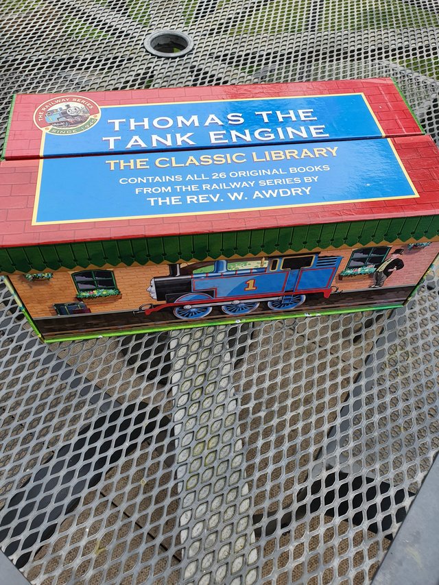Image 2 of Thomas the Tank Engine - full book series