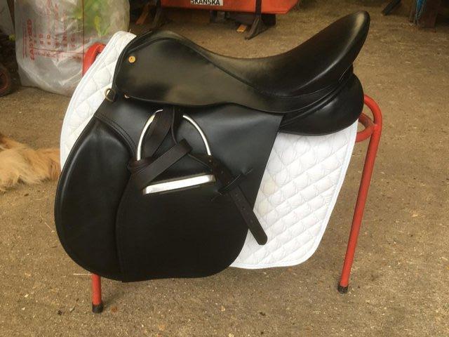 Preview of the first image of 18' Black GP Black Country Saddle.
