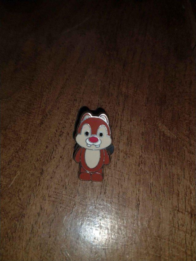 Preview of the first image of Genuine Limited Edition 2008 Disney Parks Chip'n Dale enamel.