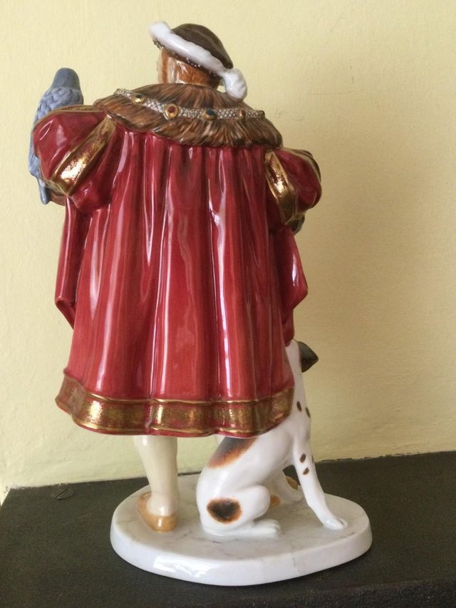Image 3 of King Henry V111 figurine