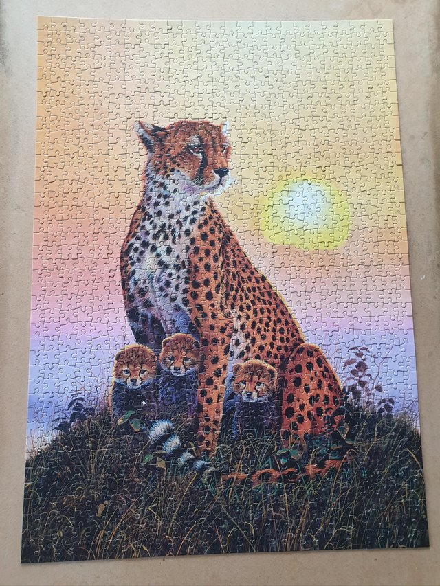 Preview of the first image of 1000 piece Jigsaw by EXPRESS GIFTS called CHEETAH & CUBS, ON.