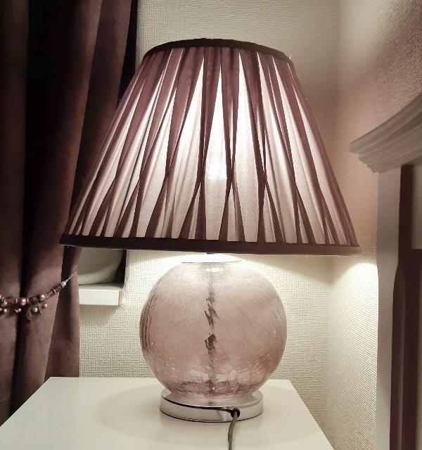 Image 2 of Beautiful Dusky Pink Crackle Lamp With Pleated Shade