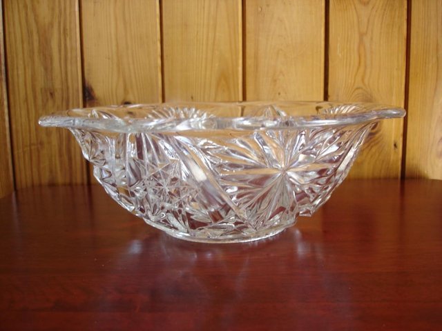 Preview of the first image of VINTAGE MOULDED GLASS BOWL.