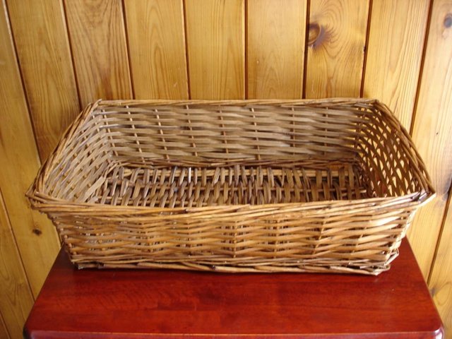 Preview of the first image of ONE PADSTOW WILLOW HAMPER TRAY.