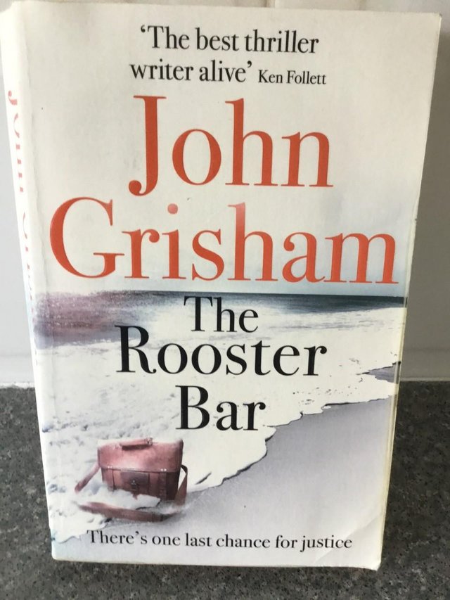 Preview of the first image of The Rooster Bar – John Grisham.