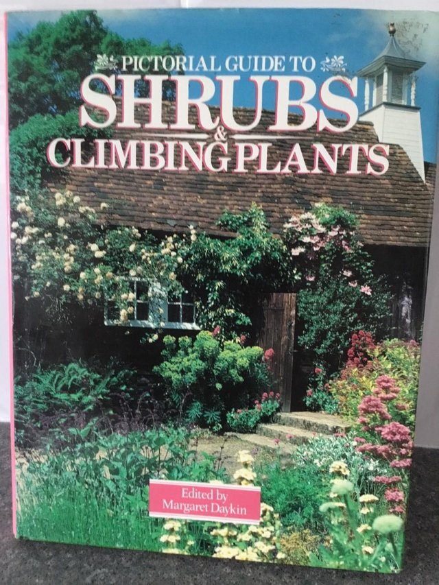 Preview of the first image of Practical Guide to Shrubs & Climbing plants (New).