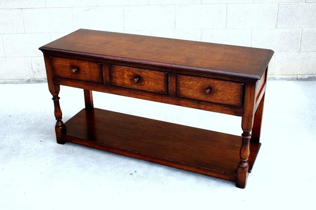 Image 40 of TITCHMARSH AND GOODWIN OAK DRESSER BASE SIDEBOARD HALL TABLE