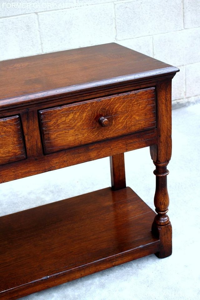 Image 80 of TITCHMARSH AND GOODWIN OAK DRESSER BASE SIDEBOARD HALL TABLE