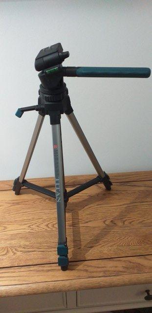 Image 3 of Tripod stand for camera ..with extending legs.