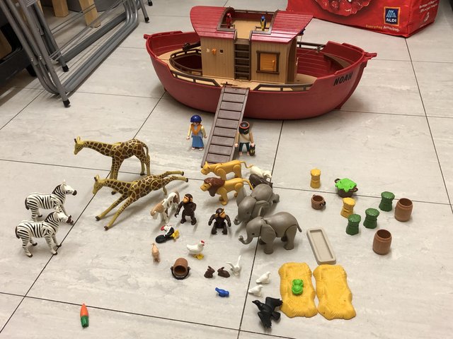 Image 3 of Playmobil Noah’s ark includinganimals and figures