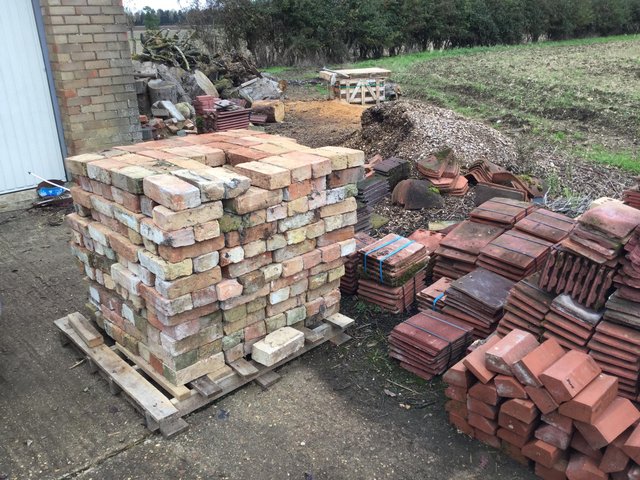 Image 3 of Reclaimed red stock bricks for sale