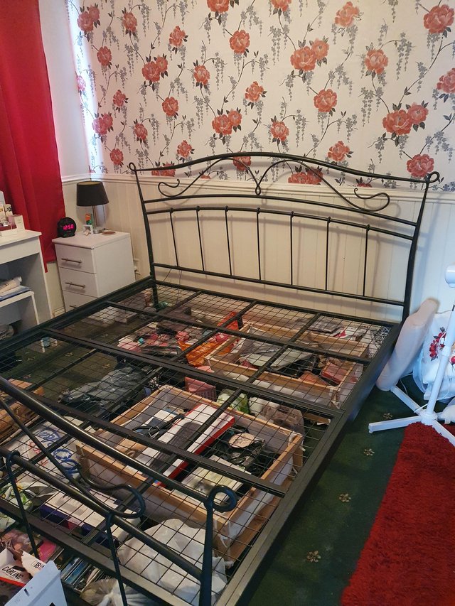 Image 2 of Superking Black Metal Bed Frame - Sturdy