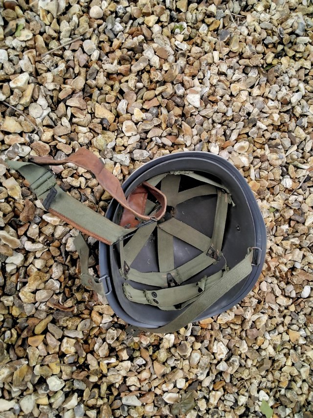 Image 2 of Army Helmetgreenwithstrap and lining