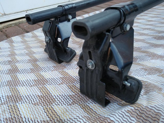 Image 2 of Roof bars adjustable in good condition