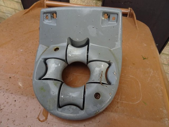 Preview of the first image of Garden Hose Reel and wall bracket detachabl.