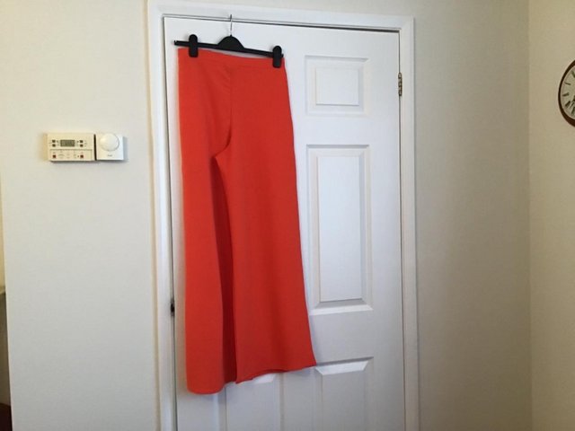 Preview of the first image of New Look, Ladies wide leg trousers..