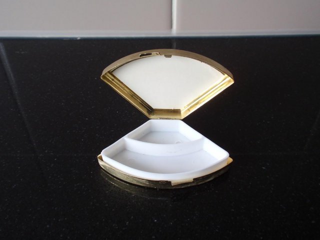 Image 3 of Fan Shaped Metal Pill Box with Floral Design on Lid