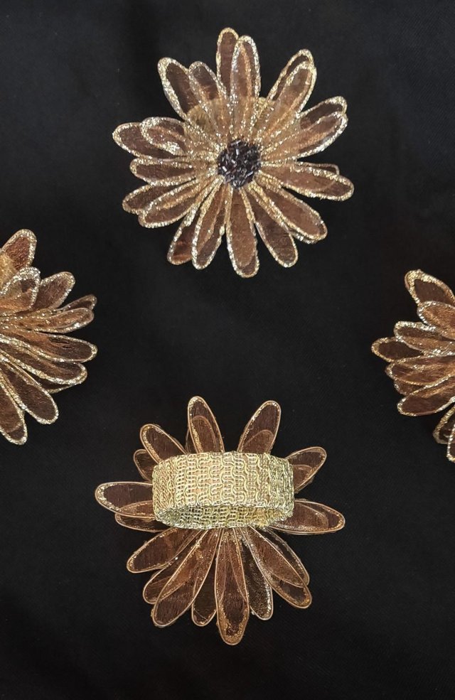 Image 3 of Set Of 4 Beautiful Glittered Flower Napkin Rings