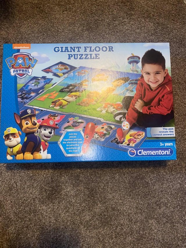 Preview of the first image of giant paw patrol floor jigsaw/puzzle.