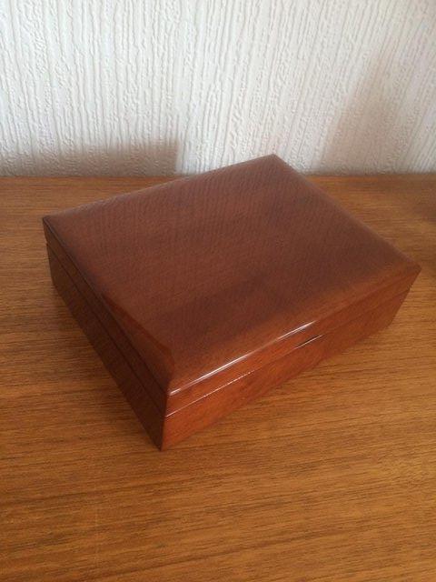 Preview of the first image of HIGH GLOSS VARNISHED WOOD JEWELLERY / TRINKET BOX-NEW.