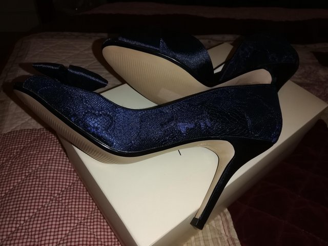 Image 2 of Ladies peep Court shoes NEW NEVER WORN Size7