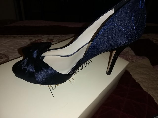 Image 3 of Ladies peep Court shoes NEW NEVER WORN Size7