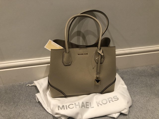Preview of the first image of Handbag leather mercer gallery by Michael Kors.