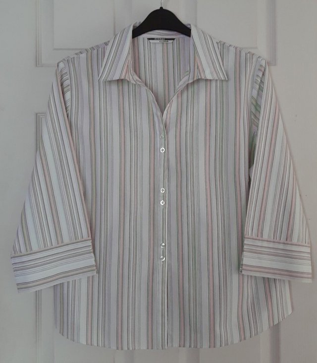Preview of the first image of Lovely Ladies Striped Blouse By George - Size 20    B24.