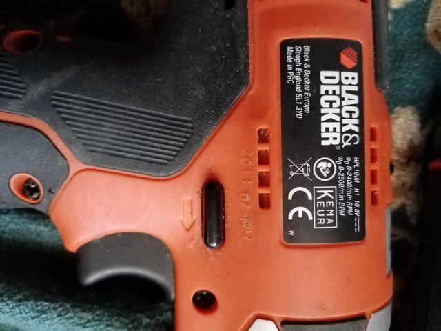 Image 3 of 2 x Black And Decker, Lithium battery 10 volt hand Drill.