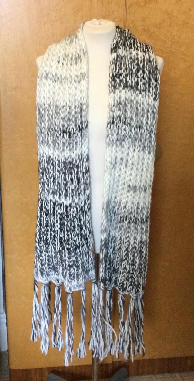 Image 2 of PER UNA Soft Wool Mix 1.95m/77” Long Knitted Scarf