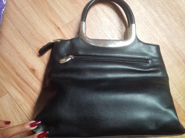 Image 5 of Superb Black Handbag,silver handles & details, 4 areas used
