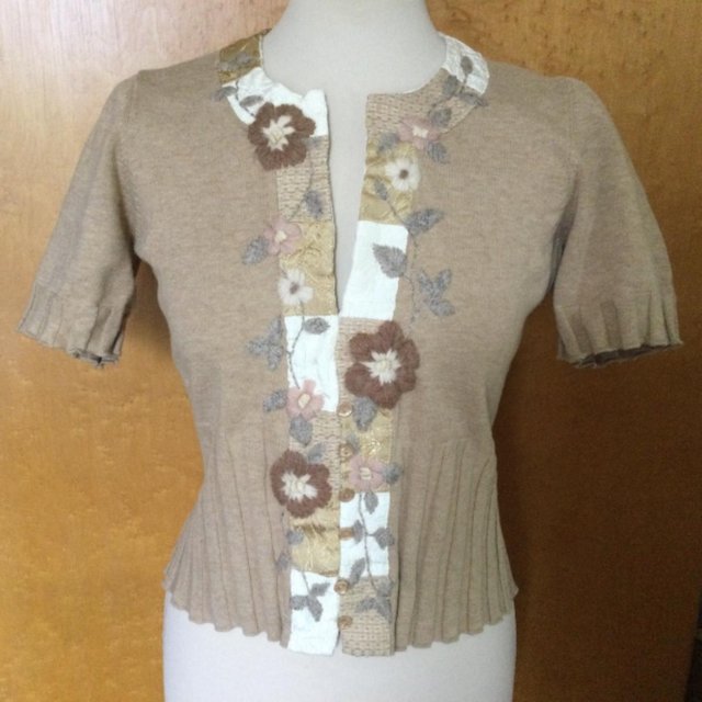 Preview of the first image of PHASE EIGHT Vintage Cottagecore Embrodered S Sleeve Top, M.