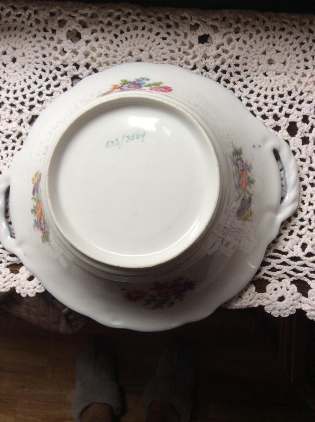 Image 2 of Extremely pleasing antique bowl with birds and flowers