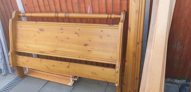 Image 5 of Solid OAK Sleigh style double bed frame