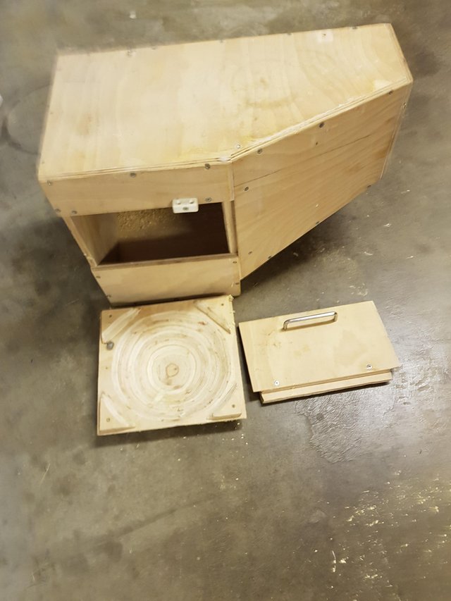 Preview of the first image of Small bird nesting box for cage.