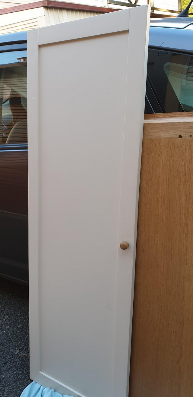 Image 14 of Harvey's solid 2 door wardrobe white colour