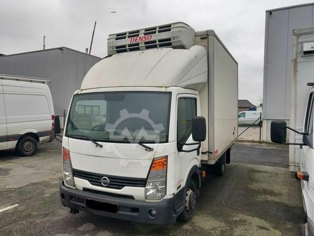 Image 2 of Left hand drive Nissan Cabstar 2009 Refrigerated truck 3.5 t