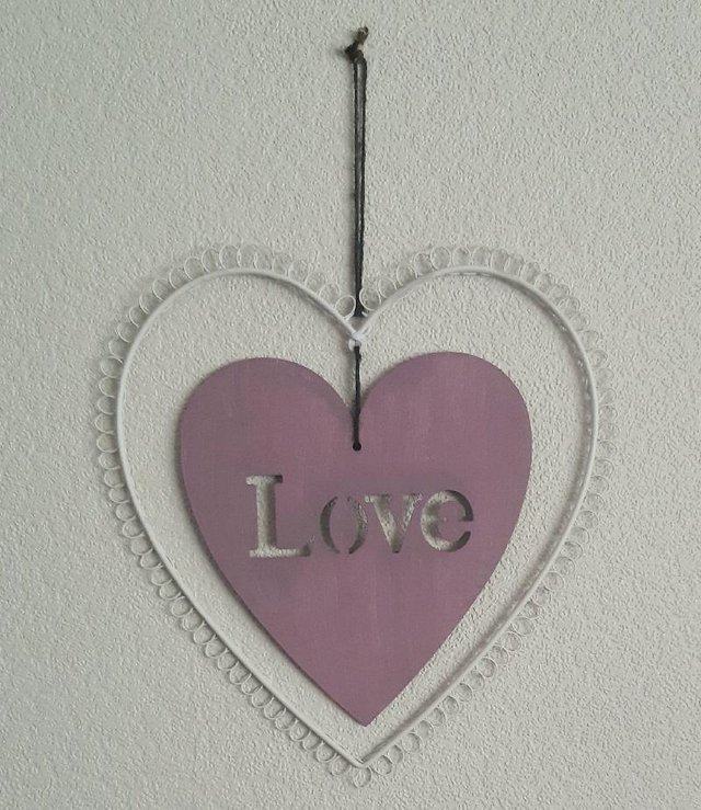 Preview of the first image of Beautiful Large Hanging Love heart Decoration   BX9.