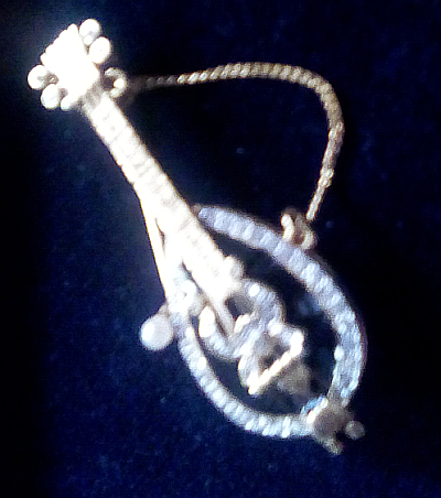 Image 3 of Mandolin/lute brooch (H Samuel) from 1970's
